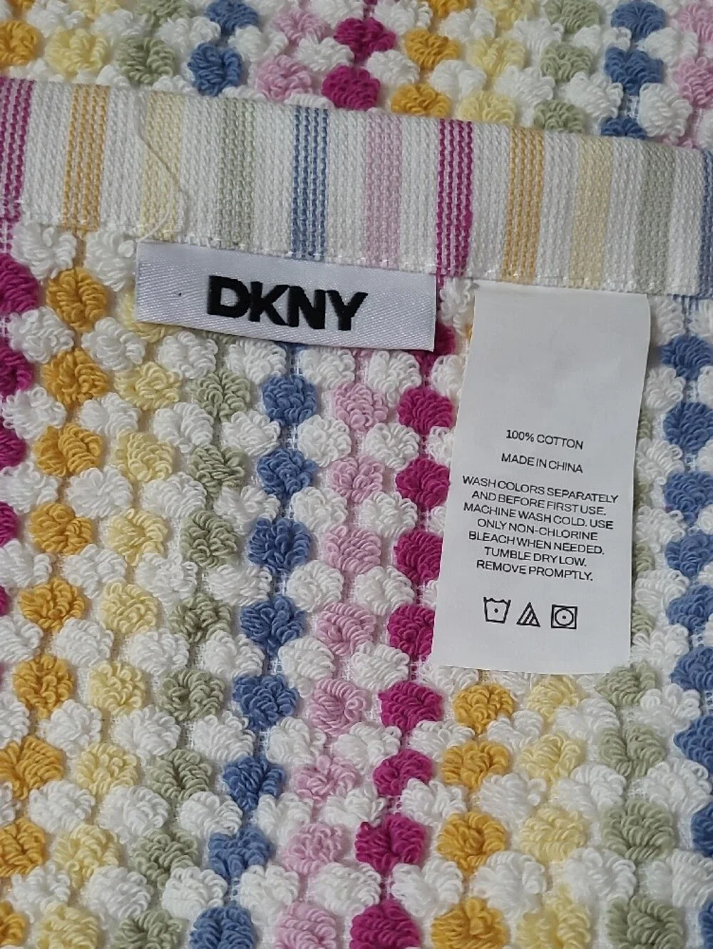 DKNY Multicolor Pastel Dot Stripe Bath Towel Set